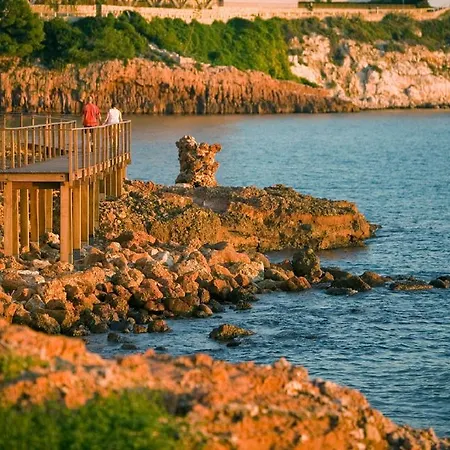 Carlos V Planet Costa Dorada Daire